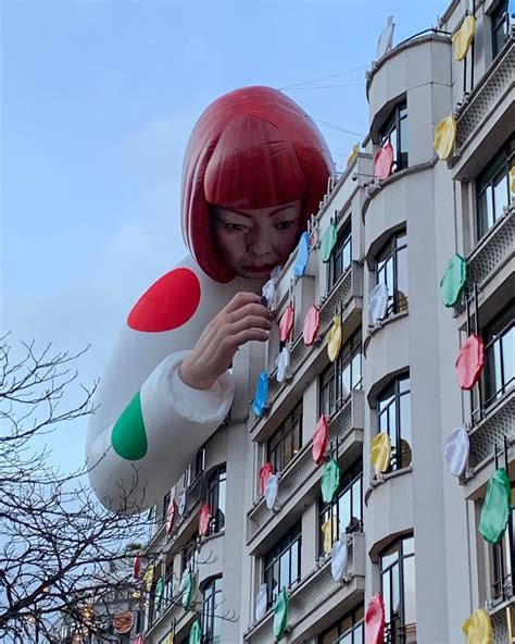 vitrine louis vuitton yayoi kusama|louis vuitton new collection.